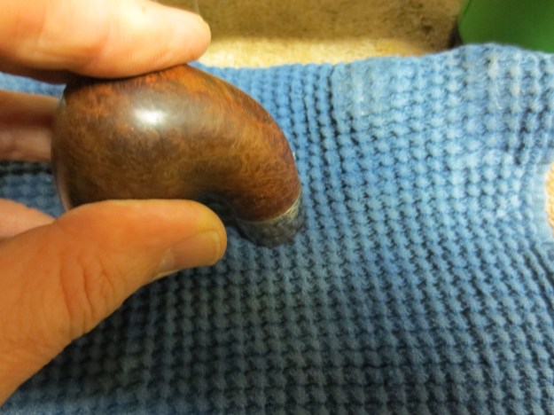 Photo 5 Pressing the band into place