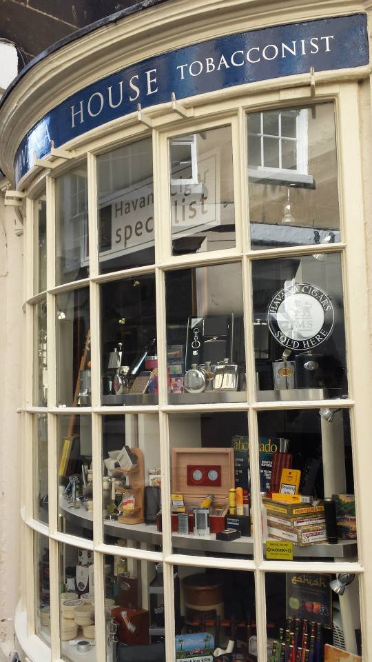 1375142_417394175050229_1208668151_n