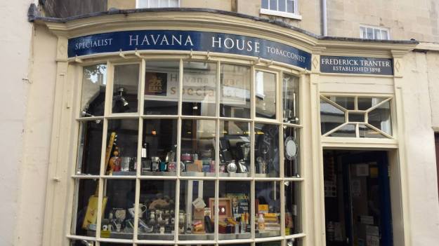 564071_417394151716898_760009322_n